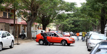 Problems in Ivory Coast: problems with road network