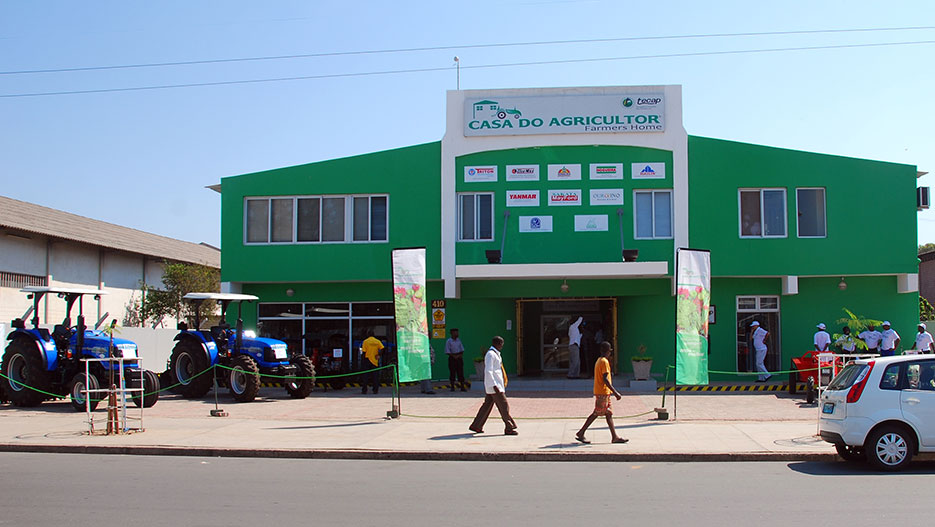 Casa do Agricultor: providing technical assistance and agricultural products to farmers