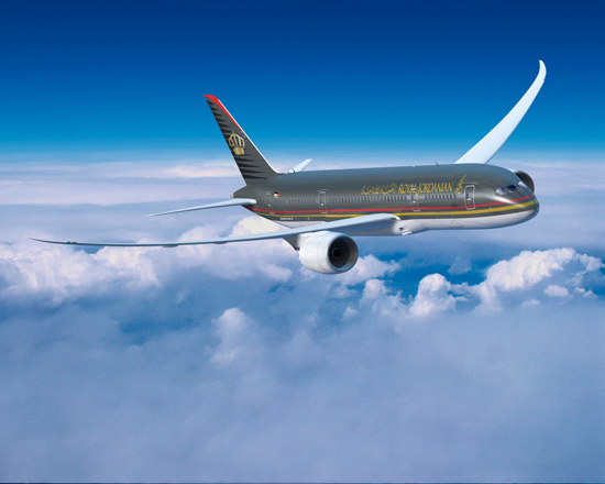 Boeing-787-8_rj