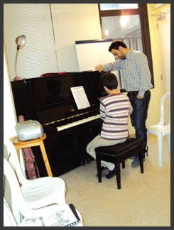 Ayadina-Association-piano.jpg Ayadina-Association-piano.jpg